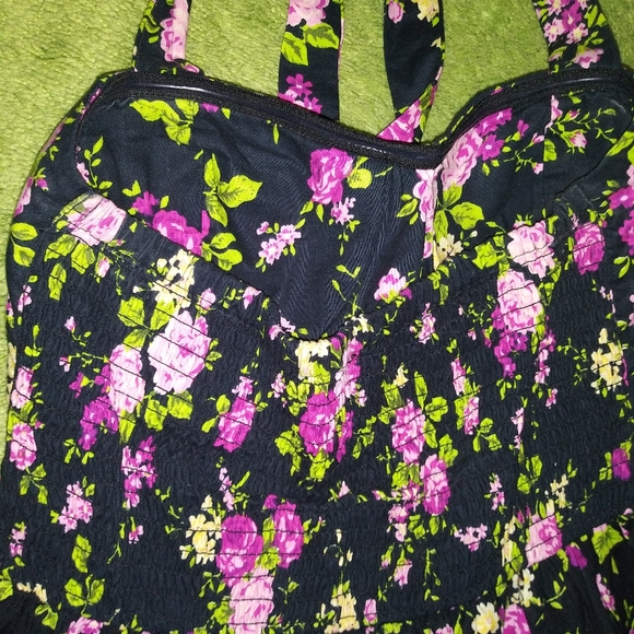 Black Floral Dress - Picture 7 of 10